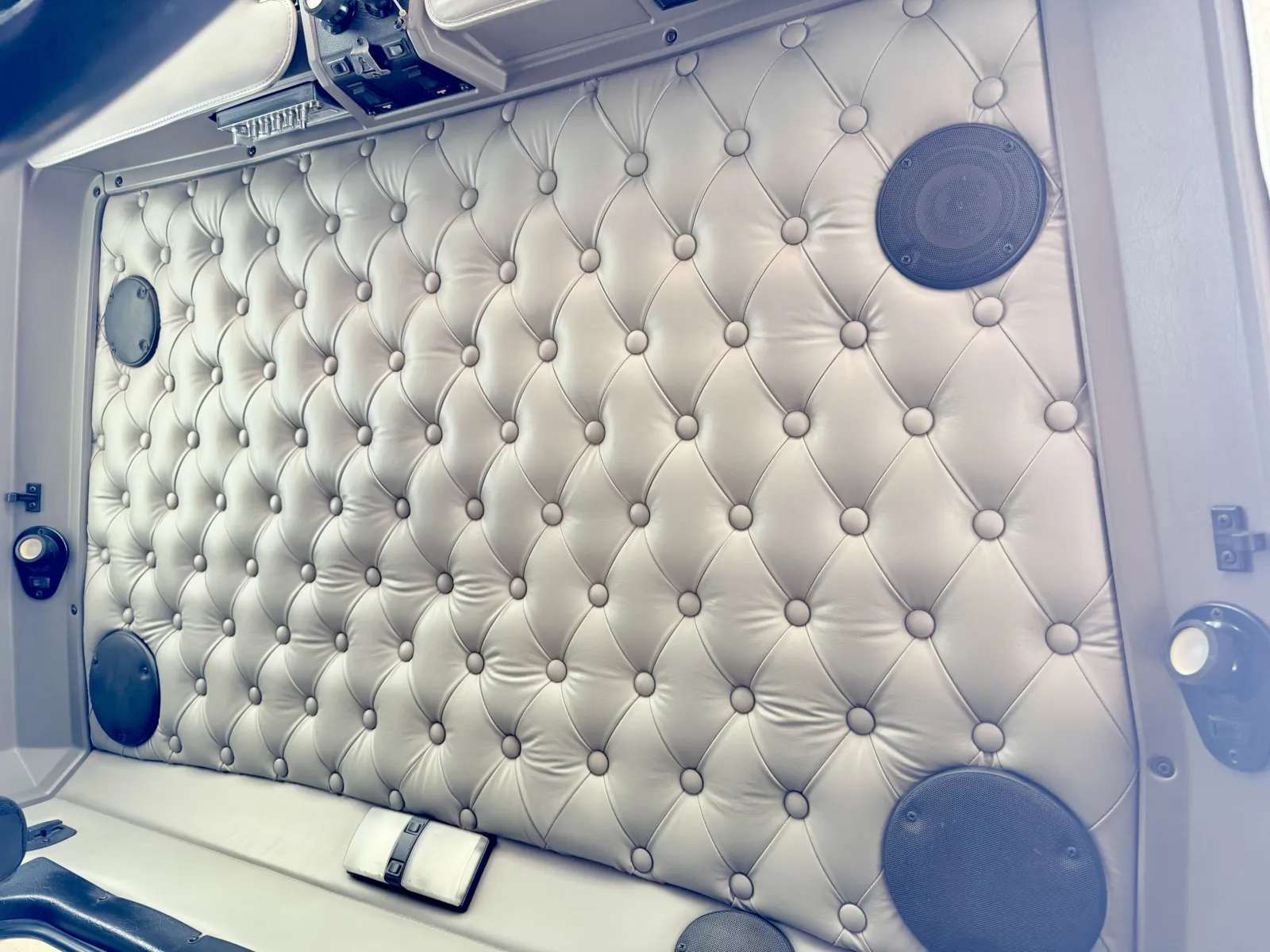 2005 Kenworth W900 - image 21