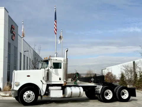 2012 PETERBILT 388 for sale in New Lenox, IL