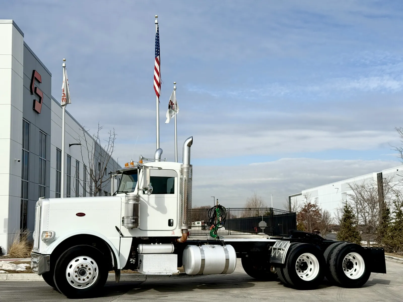 2012 PETERBILT 388 for sale in New Lenox, IL