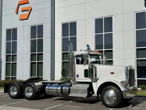 Photos of 2012 PETERBILT 388 for sale in New Lenox, IL at Forge Truck Centers - Illinois
