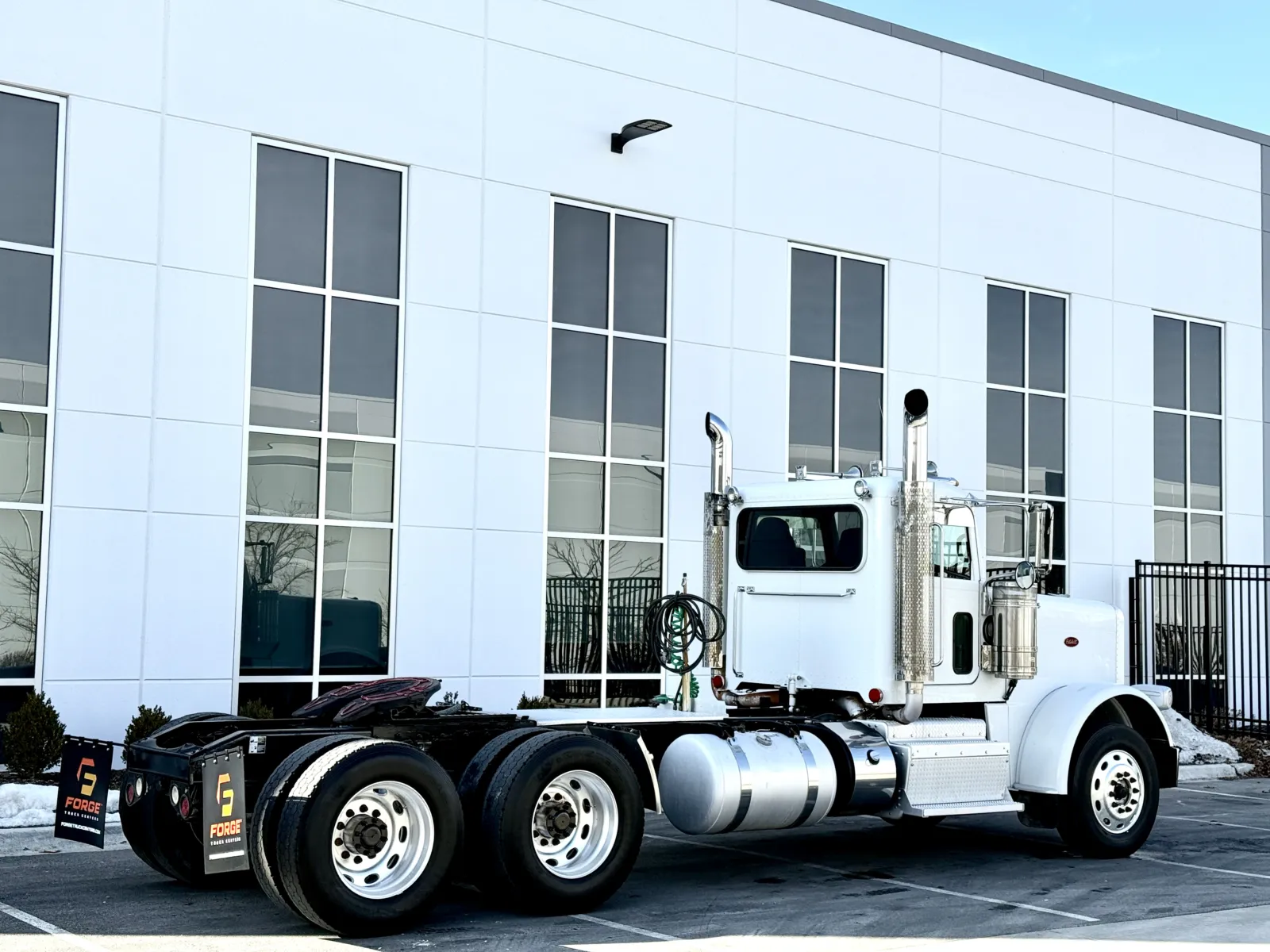 2012 Peterbilt - image 5