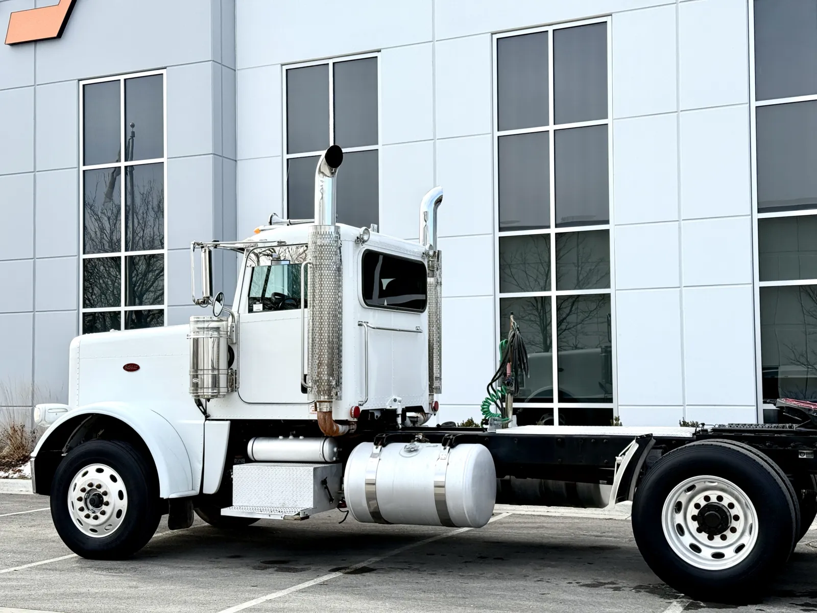2012 Peterbilt - image 8