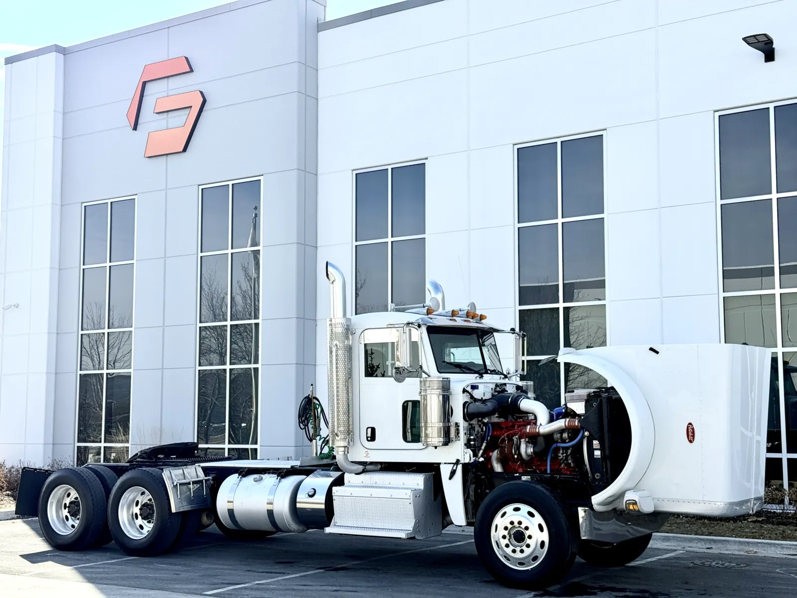 2012 Peterbilt - image 9