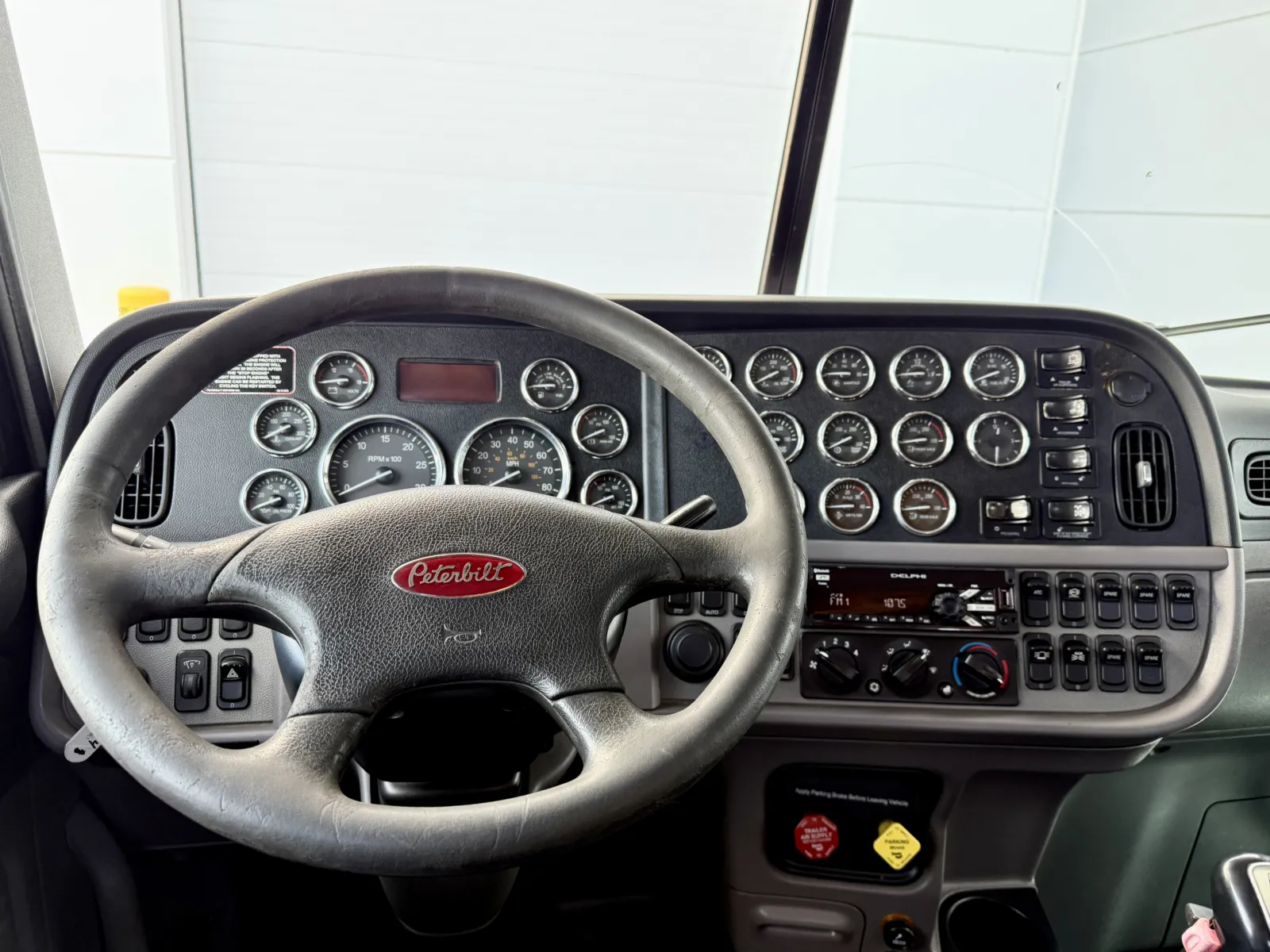 2012 Peterbilt - image 16