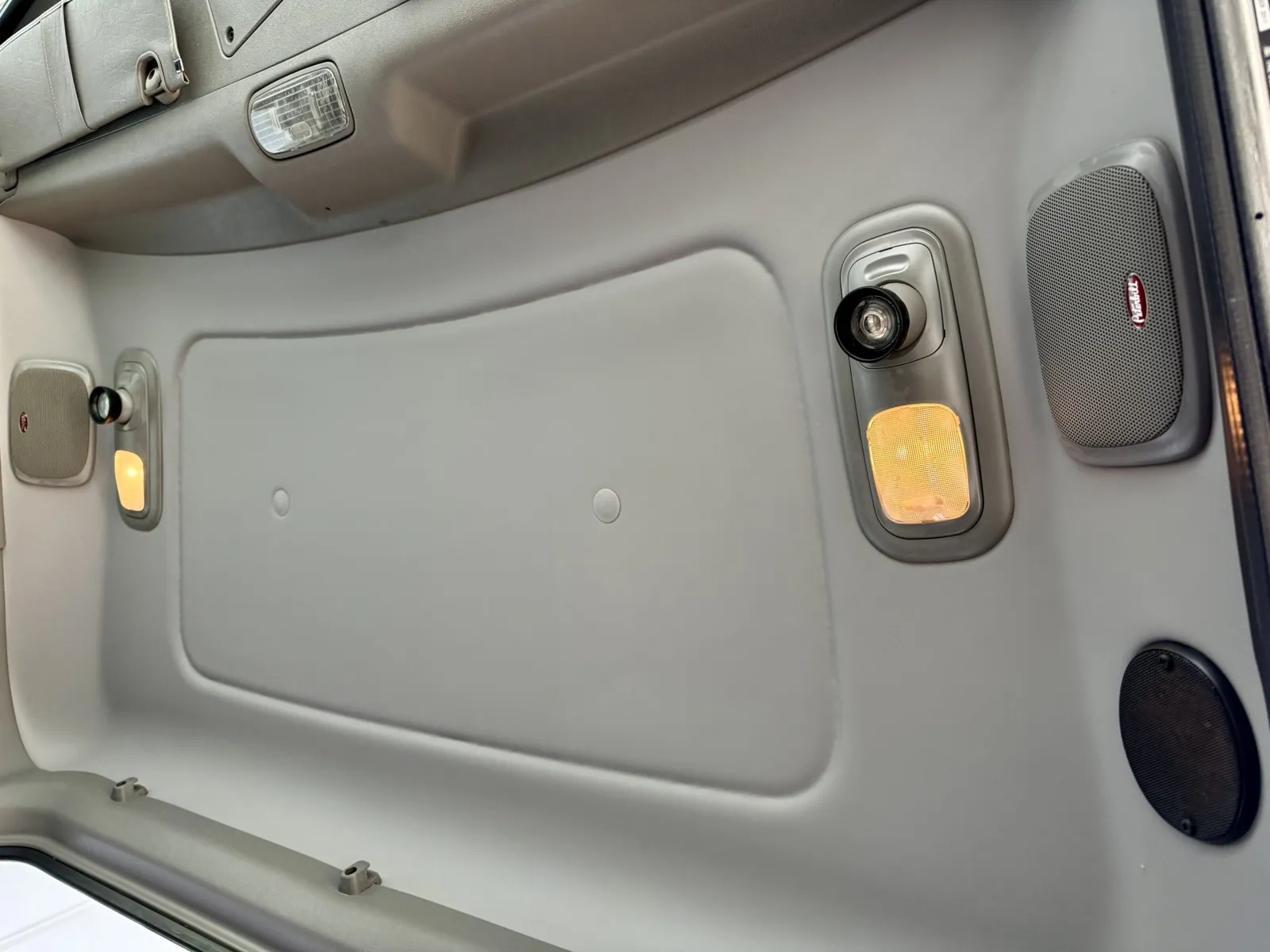 2012 Peterbilt - image 21