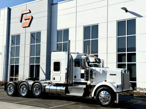 Photos of 2023 KENWORTH W900 for sale in New Lenox, IL at Forge Truck Centers - Illinois