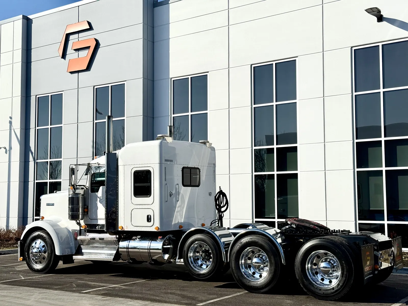 2023 Kenworth W900 - image 6