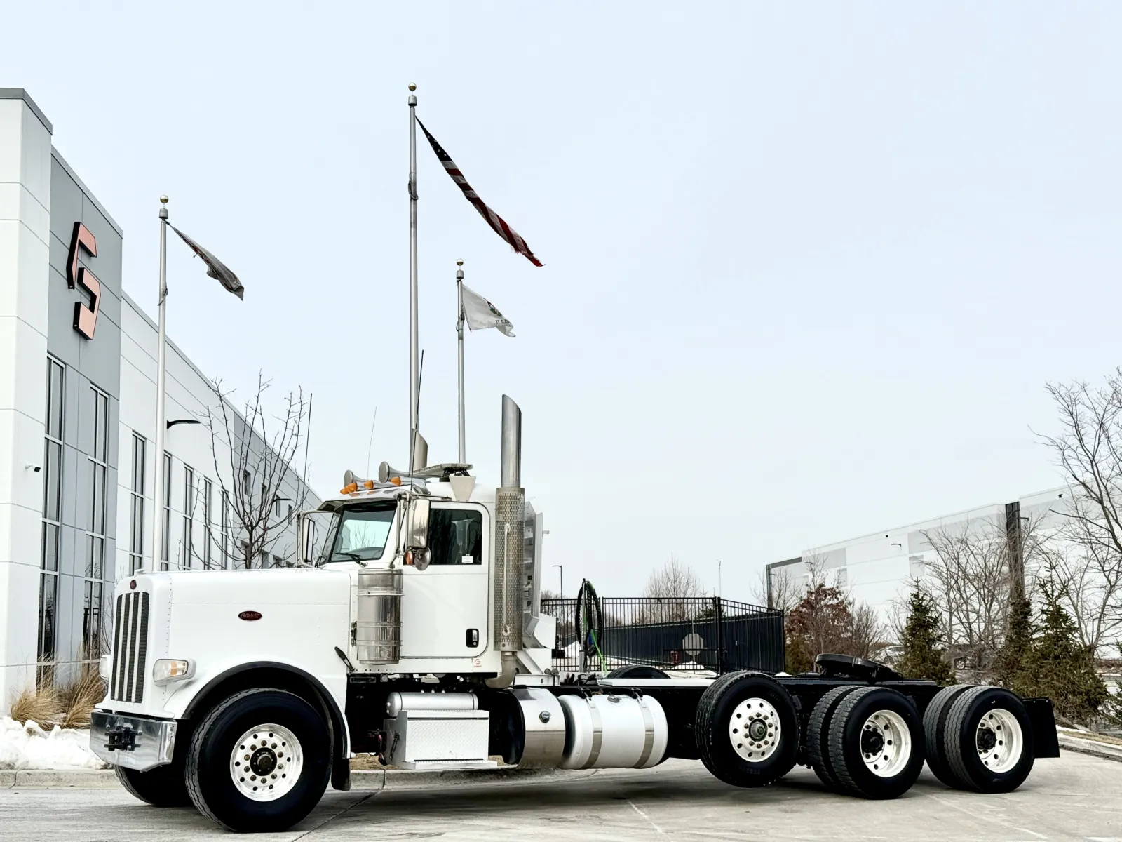 2018 PETERBILT 389
