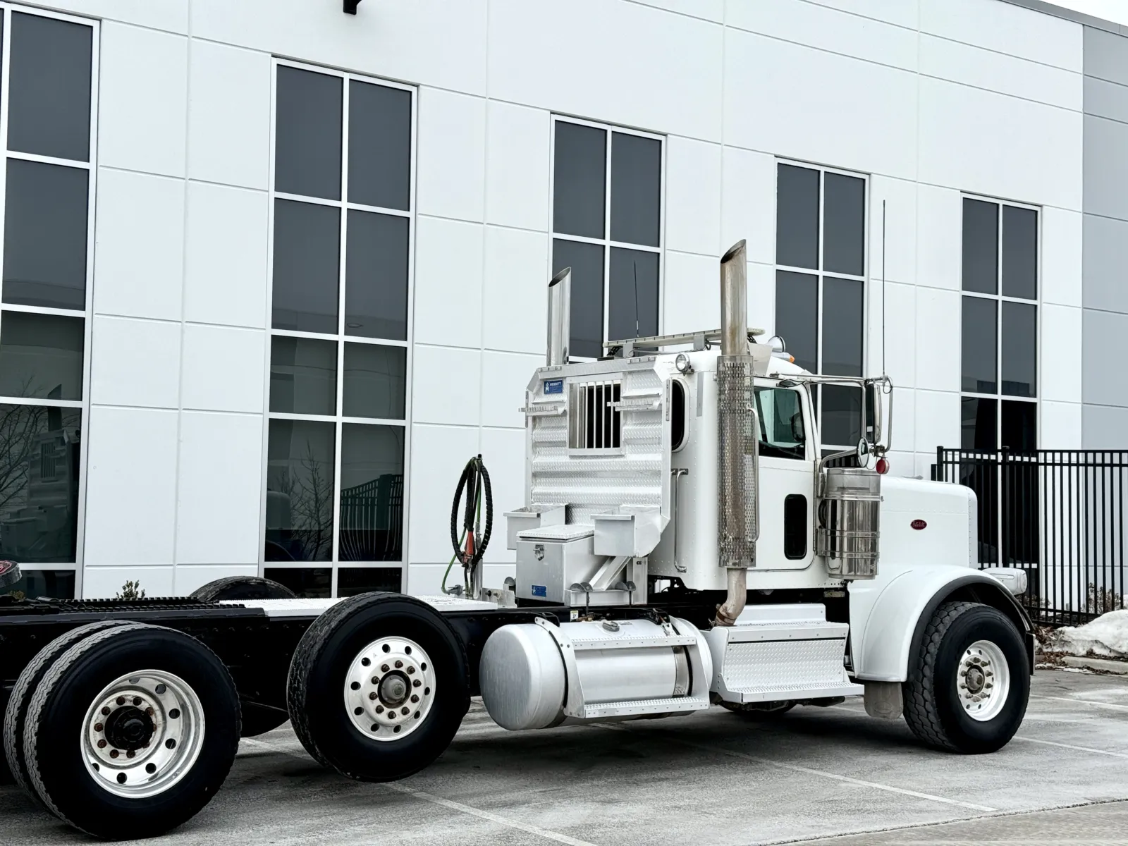 2018 Peterbilt 389 - image 7
