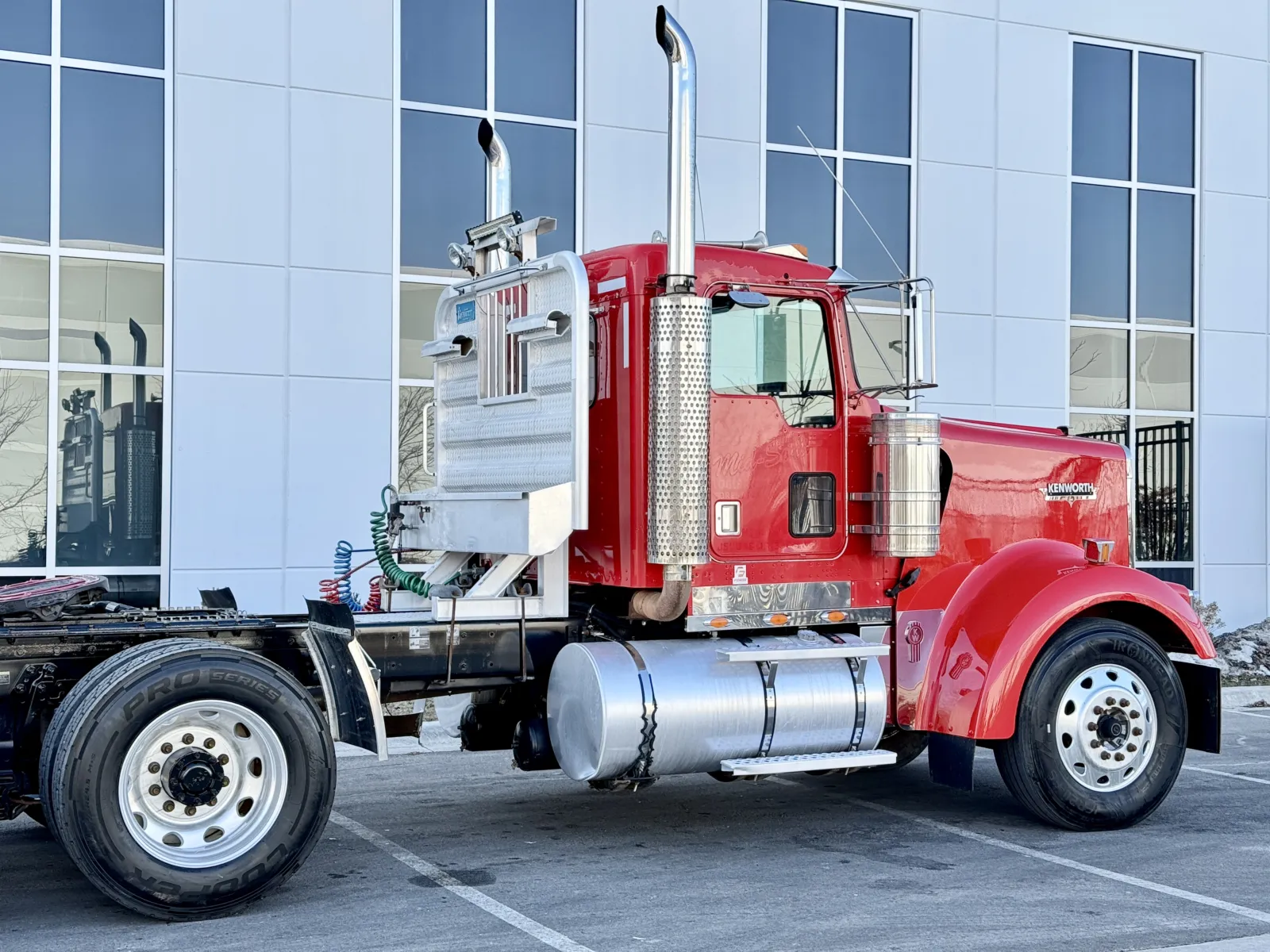 2001 Kenworth W900 - image 7