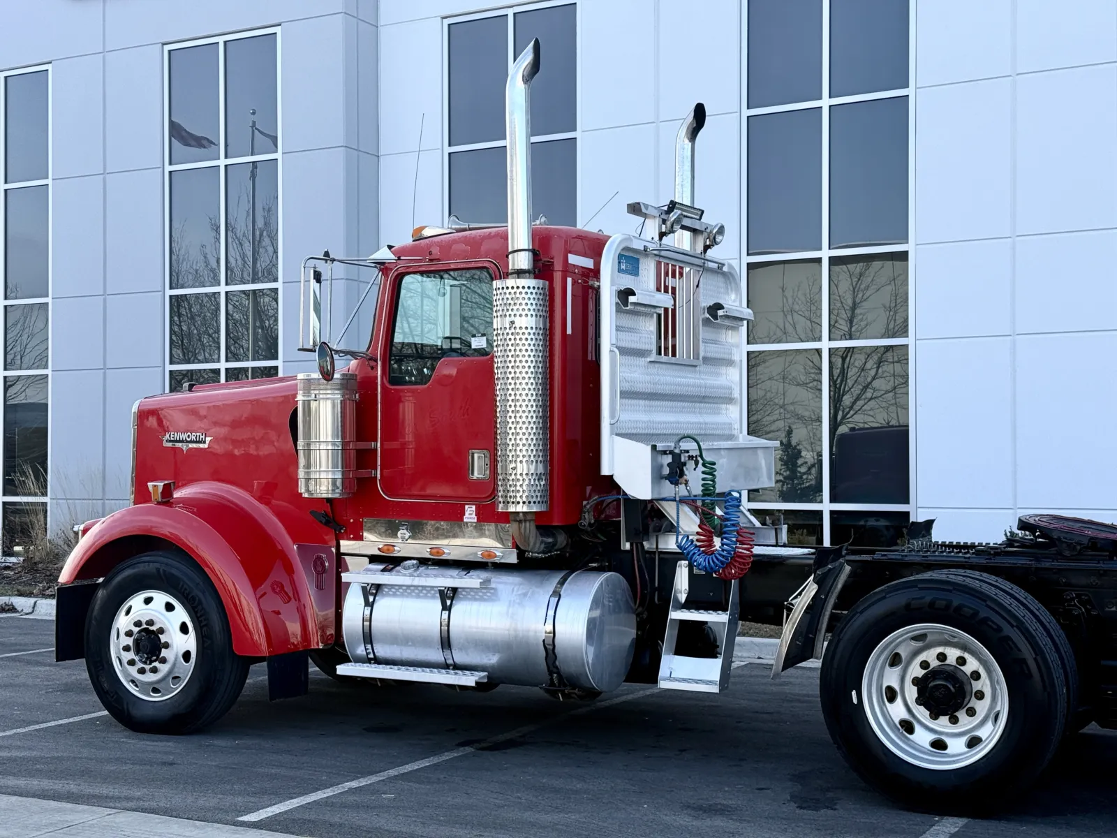 2001 Kenworth W900 - image 8