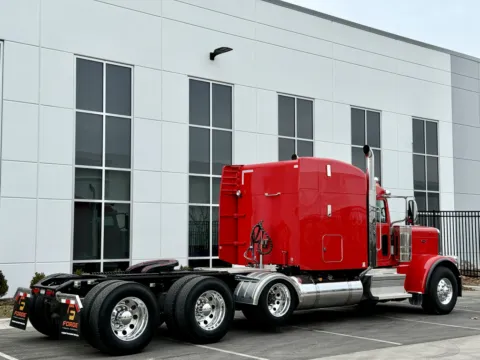 More photos of 2024 PETERBILT 389 at Forge Truck Centers - Illinois, IL