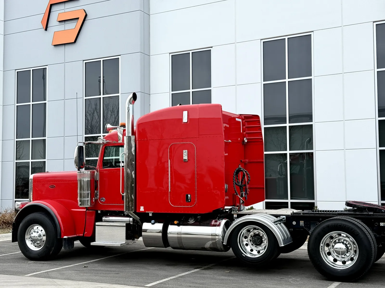 2024 Peterbilt 389 - image 8