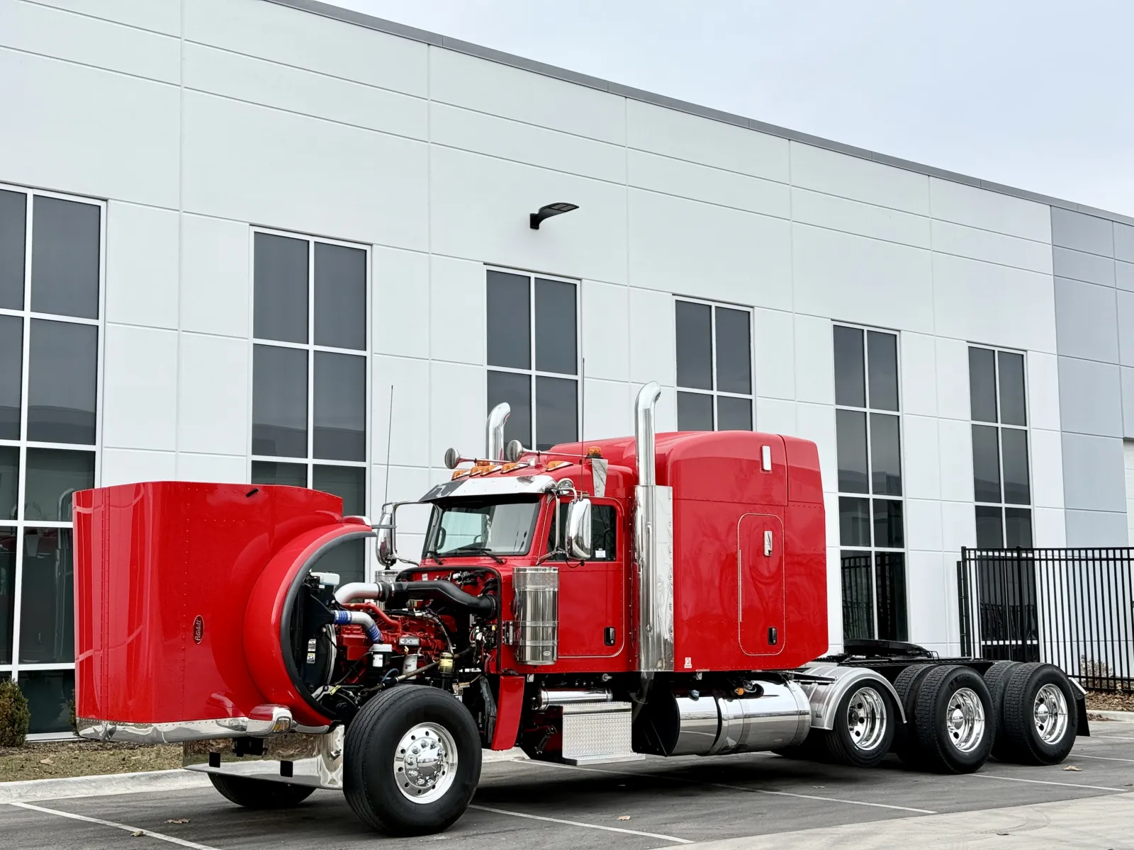 2024 Peterbilt 389 - image 10