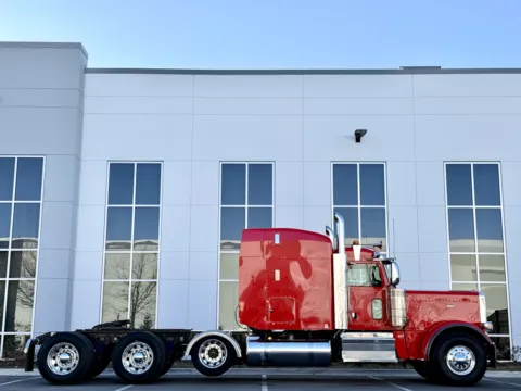 Another view of 2024 PETERBILT 389 for sale in New Lenox, IL at Forge Truck Centers - Illinois