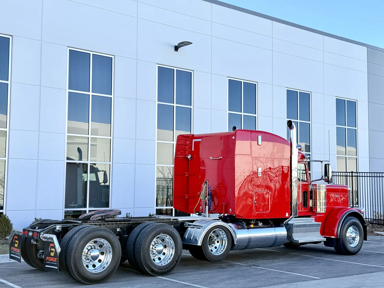 2024 Peterbilt 389 - image 5