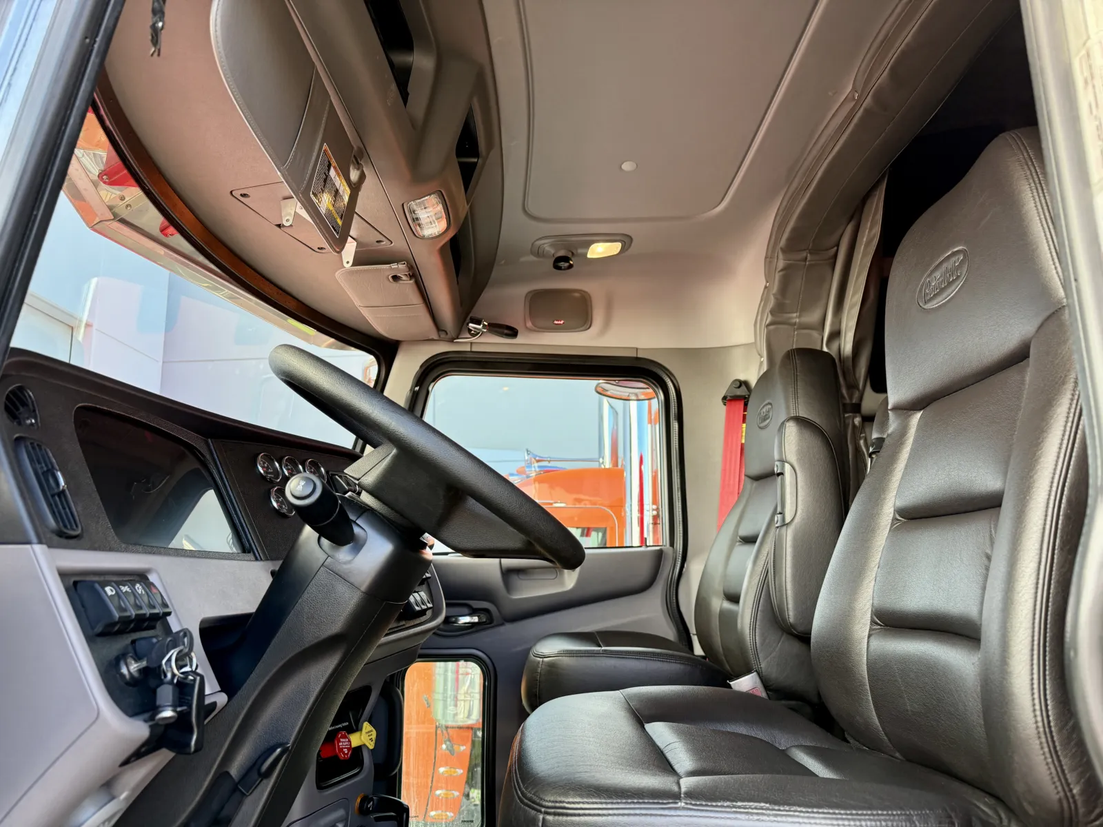 2024 Peterbilt 389 - image 14