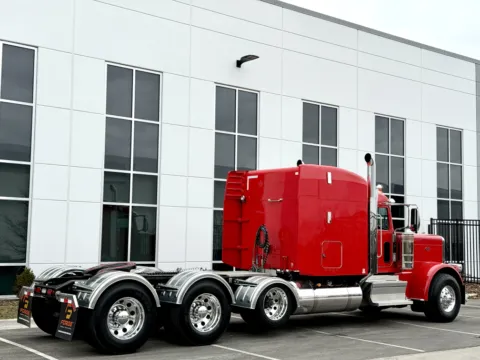 More photos of 2024 PETERBILT 389 at Forge Truck Centers - Illinois, IL