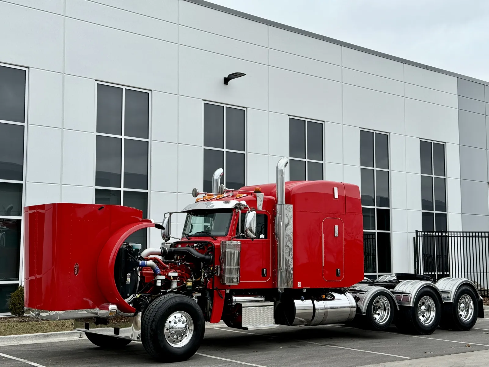 2024 Peterbilt 389 - image 10