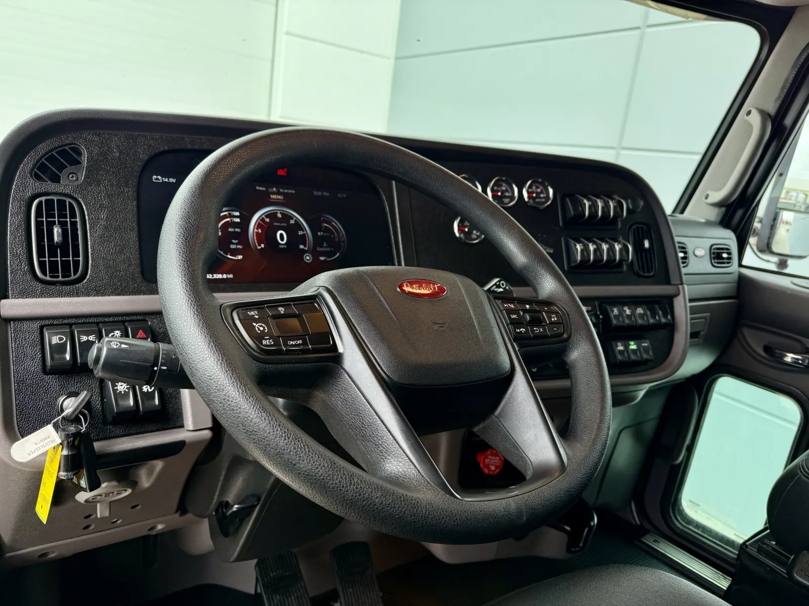 2024 Peterbilt 389 - image 15