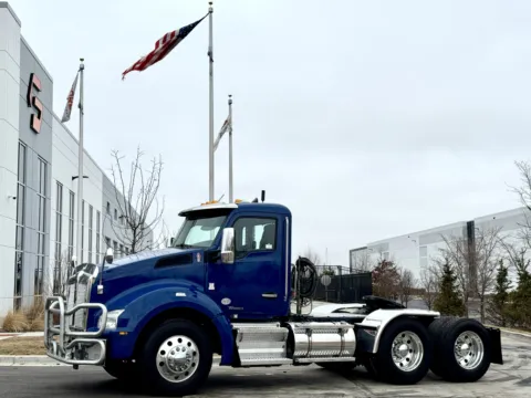 2019 KENWORTH T880 for sale in New Lenox, IL