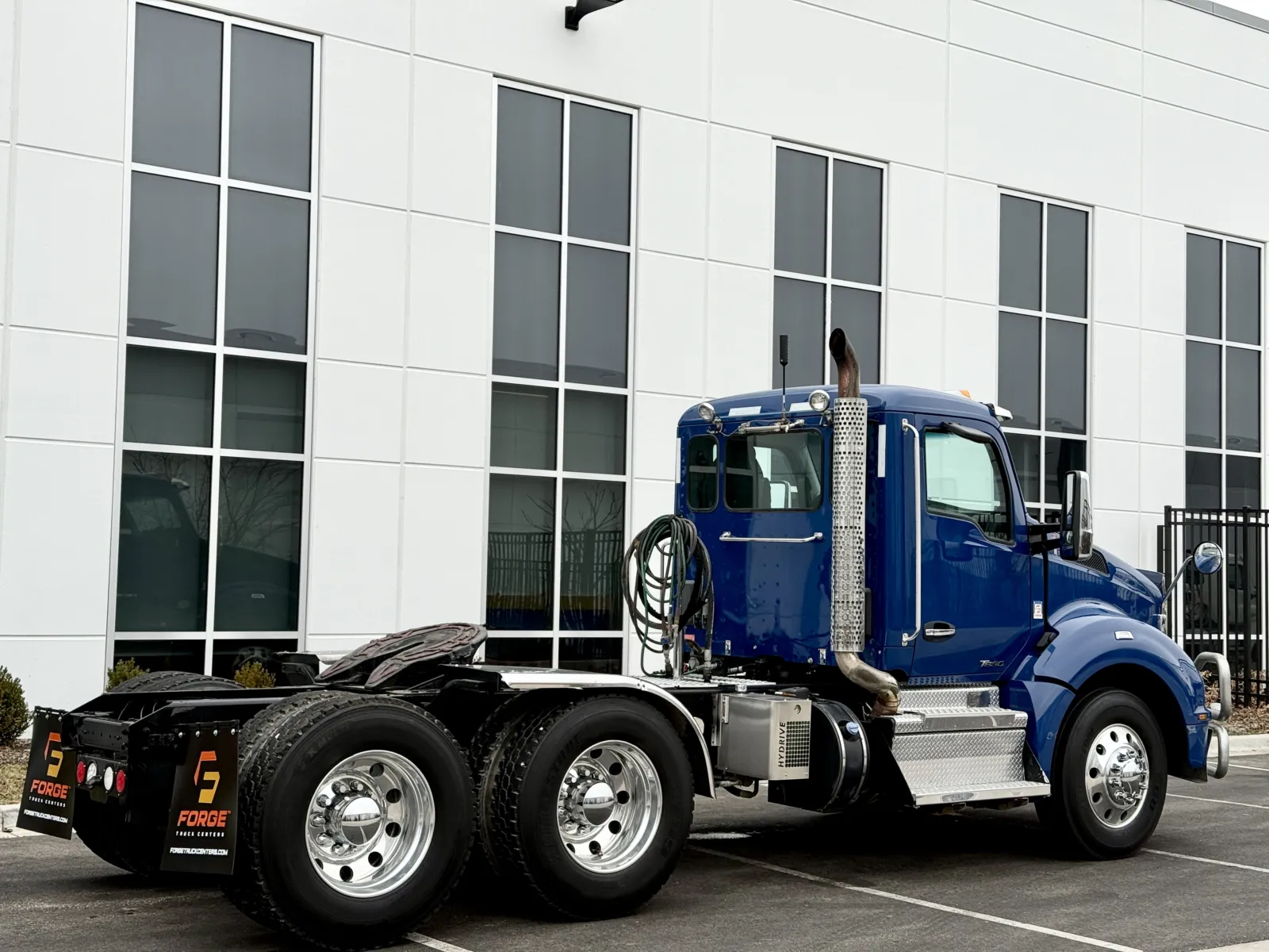 2019 Kenworth T880 - image 5