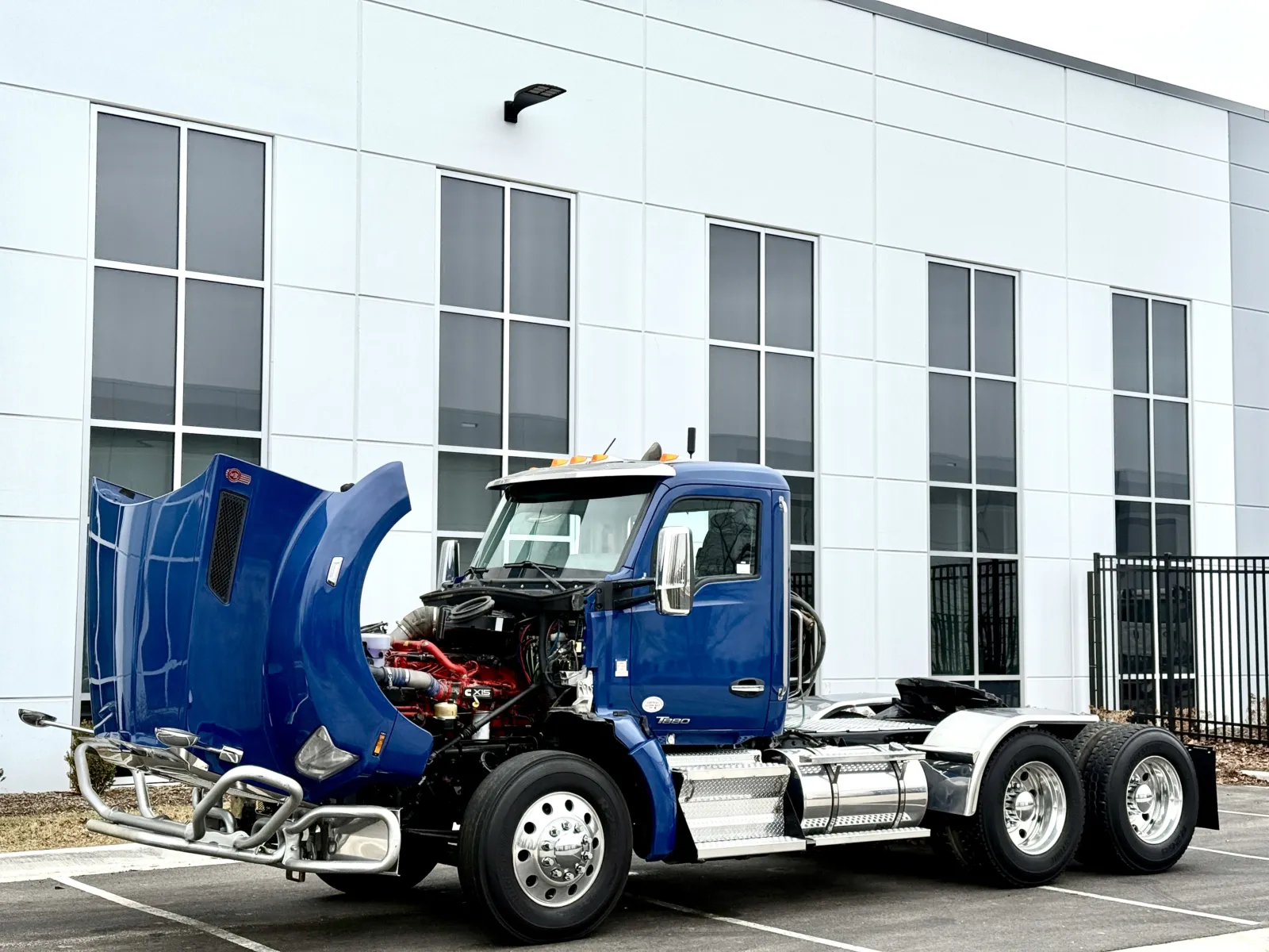 2019 Kenworth T880 - image 10