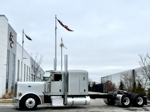 2007 PETERBILT 379 for sale in New Lenox, IL