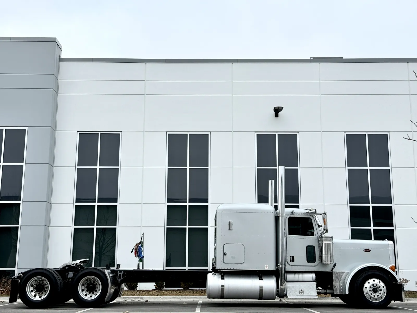 2007 Peterbilt - image 3