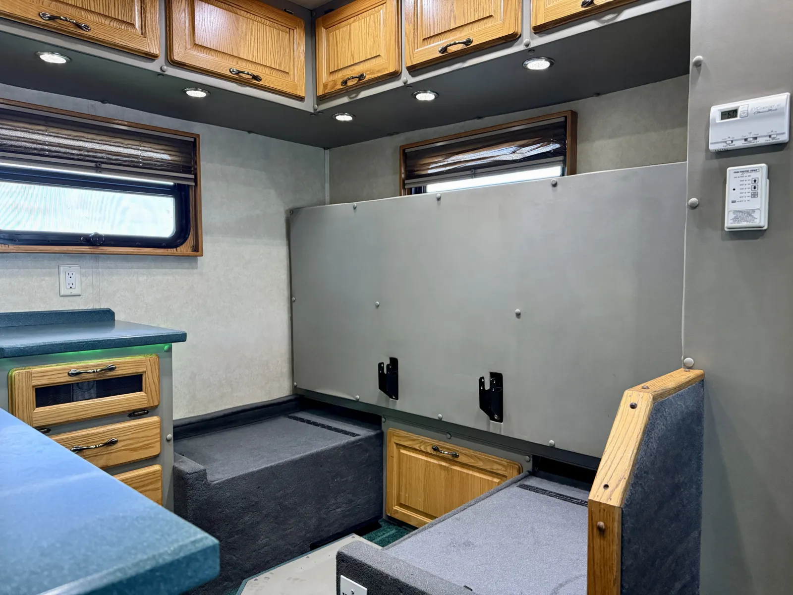 2014 Peterbilt 389 - image 23