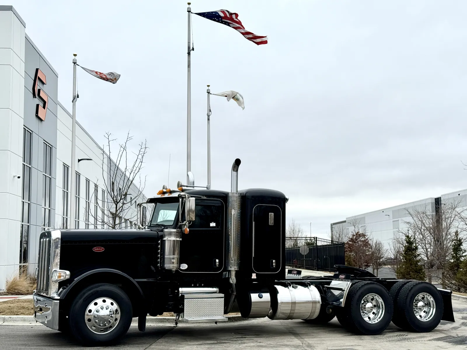 2021 PETERBILT 389 for sale in New Lenox, IL