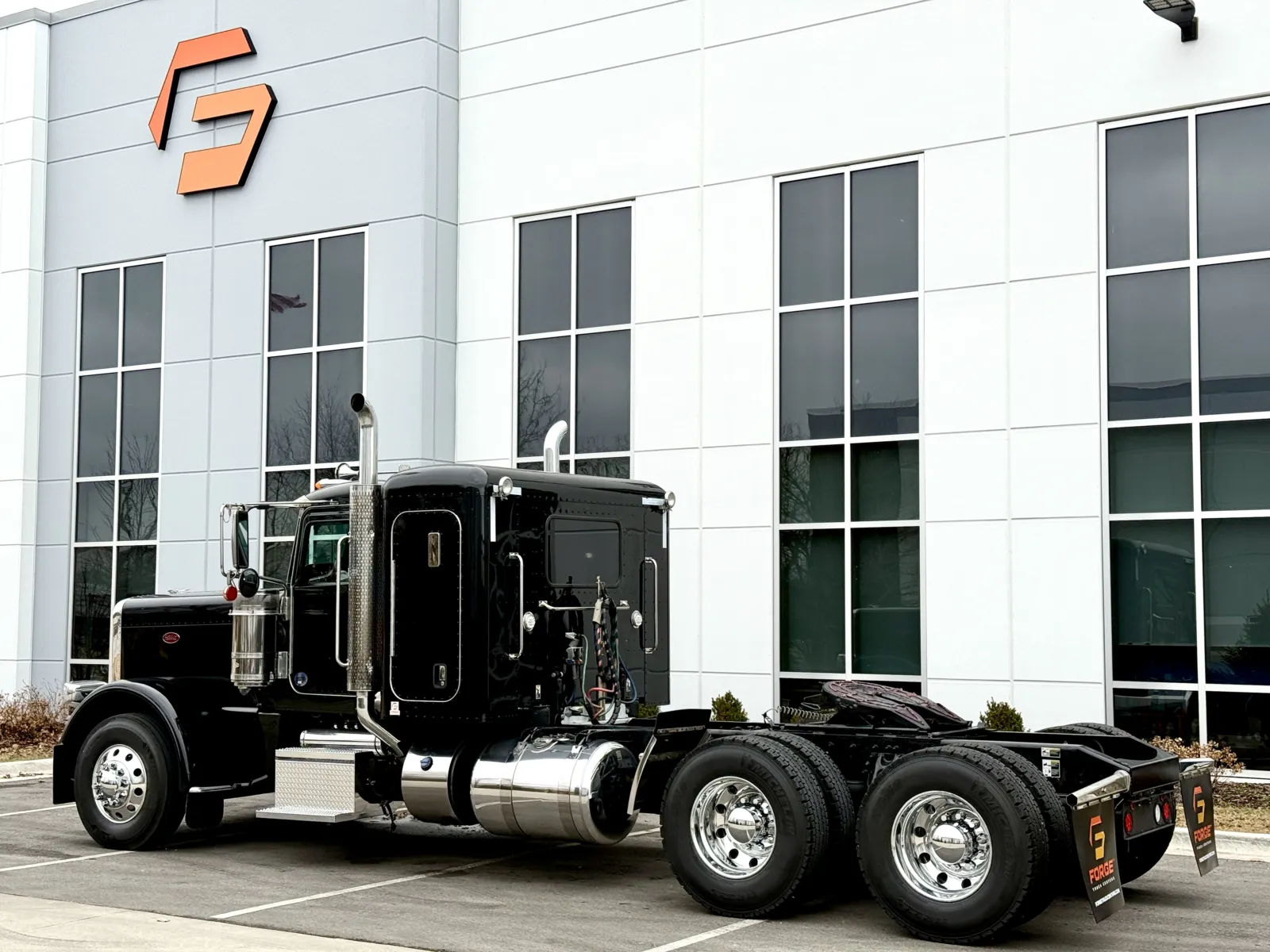 2021 Peterbilt 389 - image 6