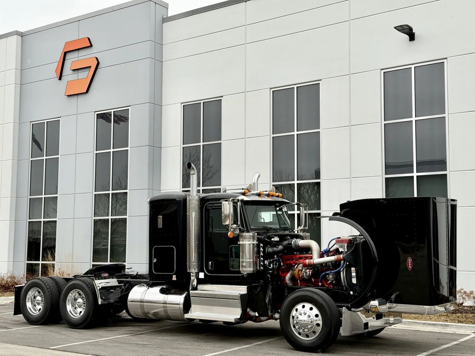 2021 Peterbilt 389 - image 9