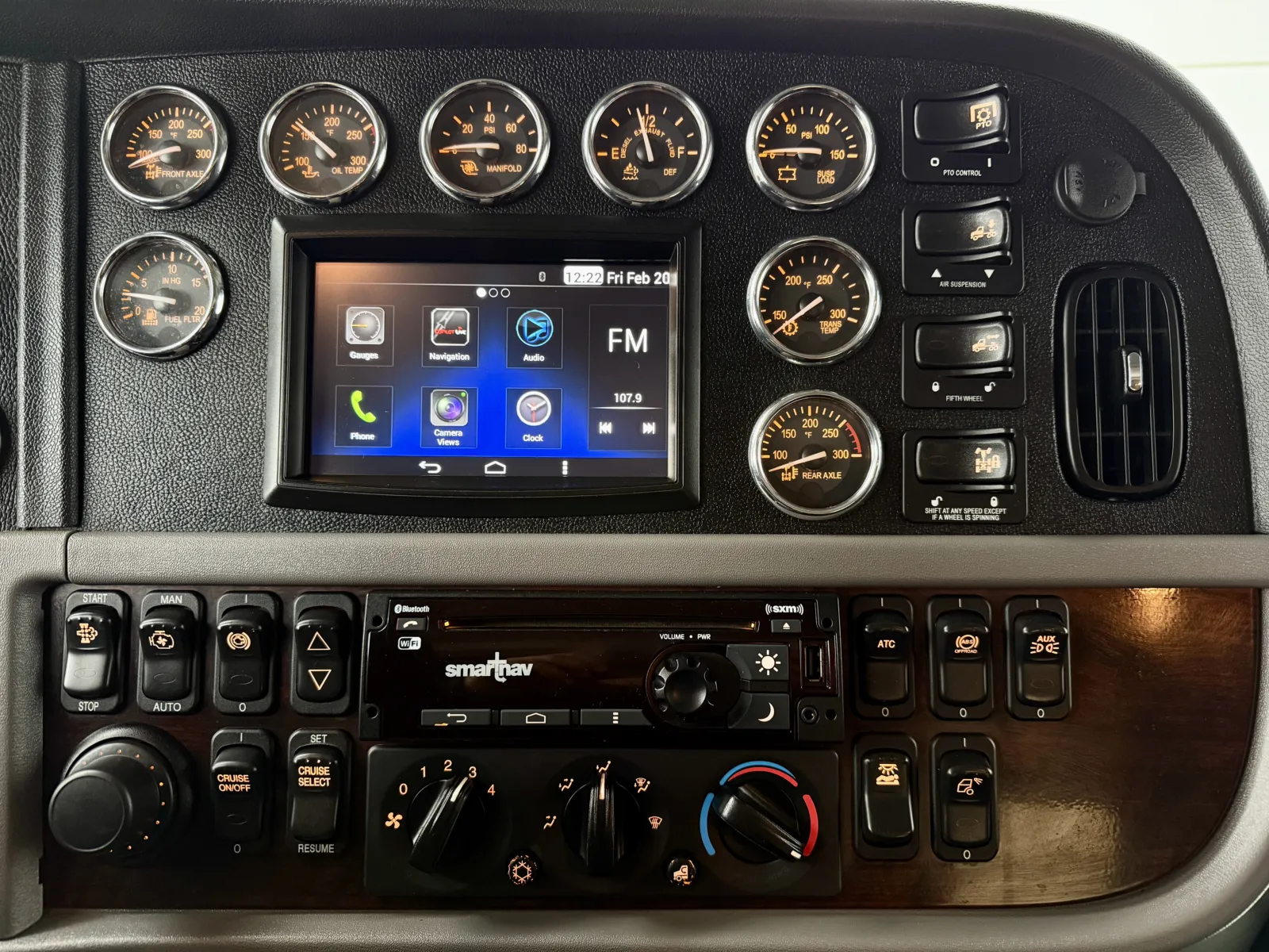 2021 Peterbilt 389 - image 18