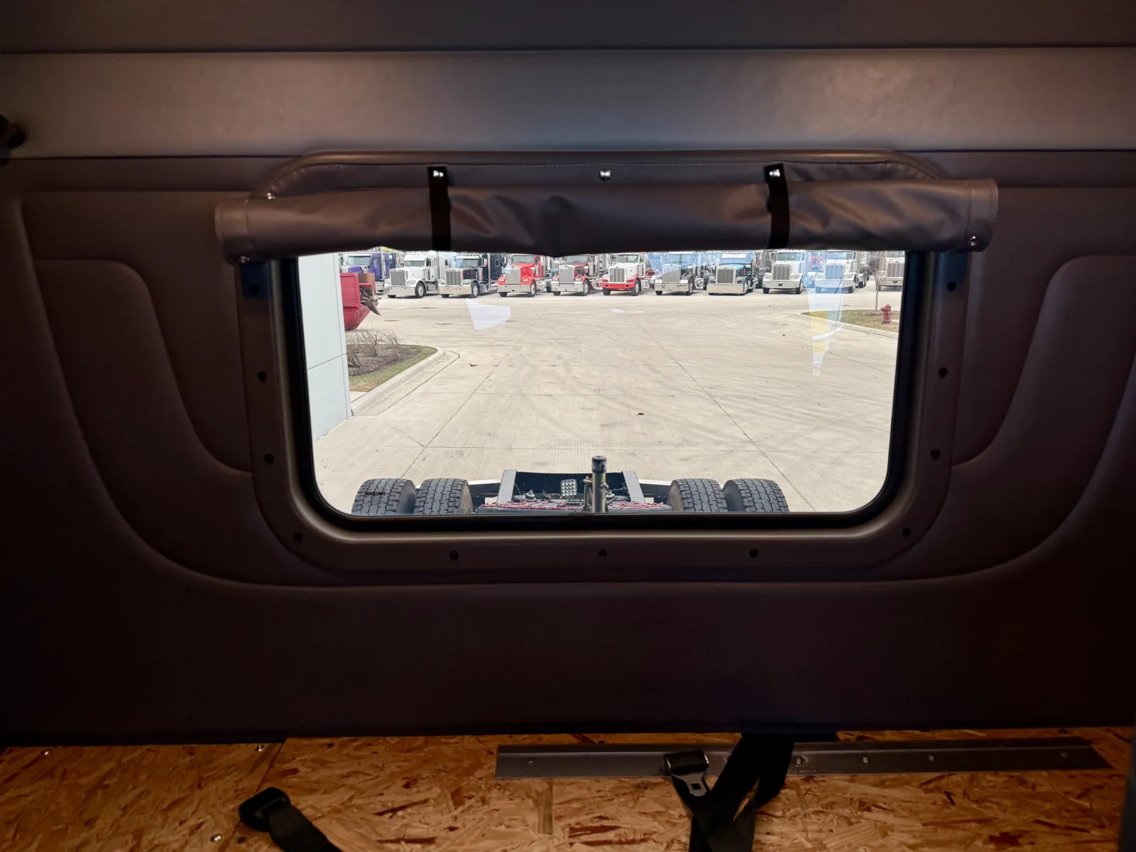 2021 Peterbilt 389 - image 23