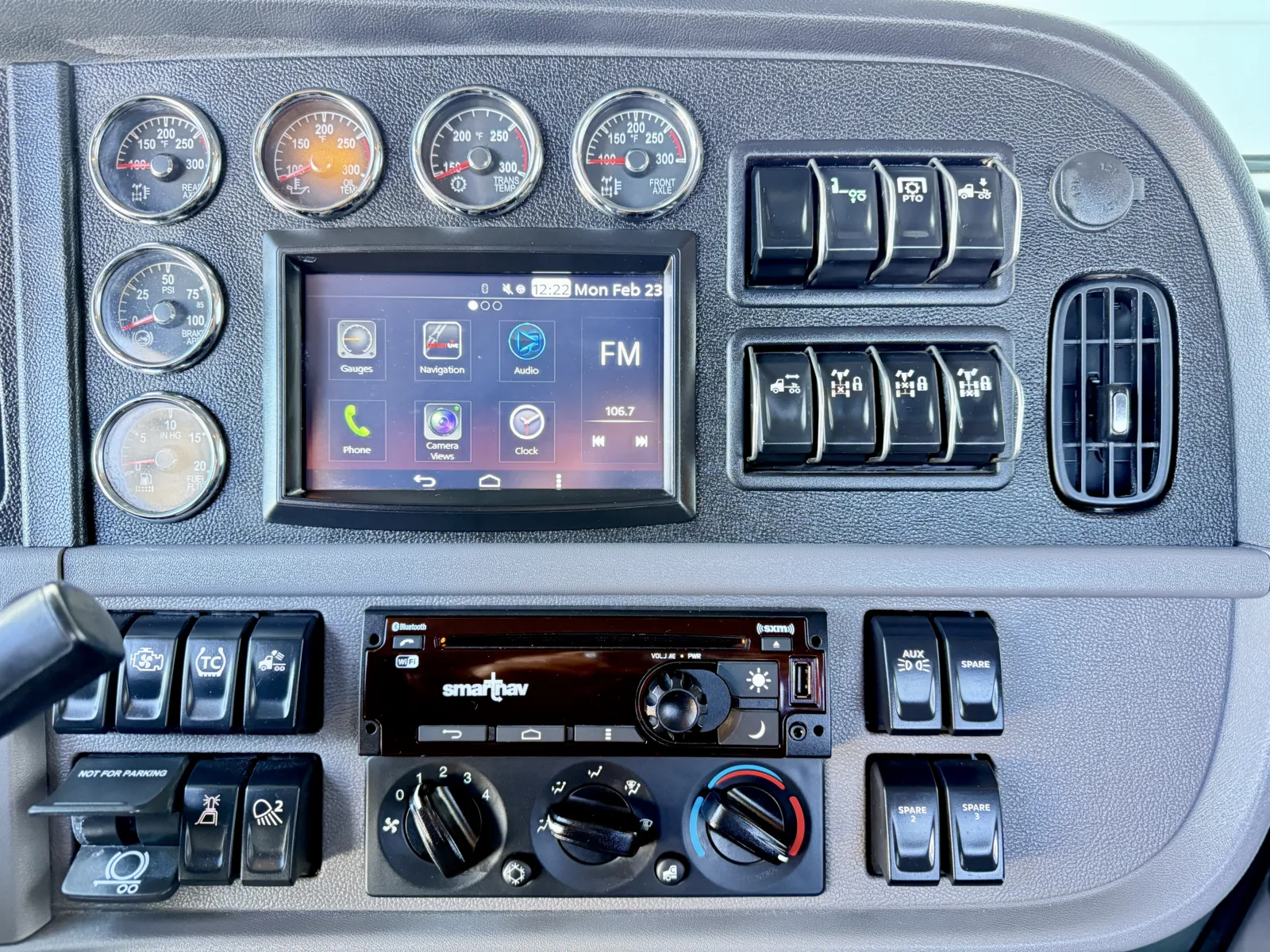 2023 Peterbilt 389 - image 18