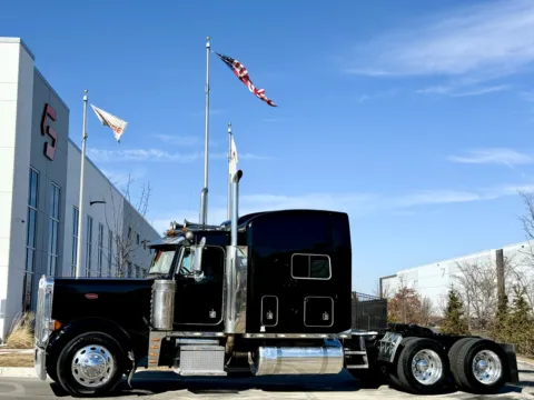 2000 PETERBILT 379 for sale in New Lenox, IL