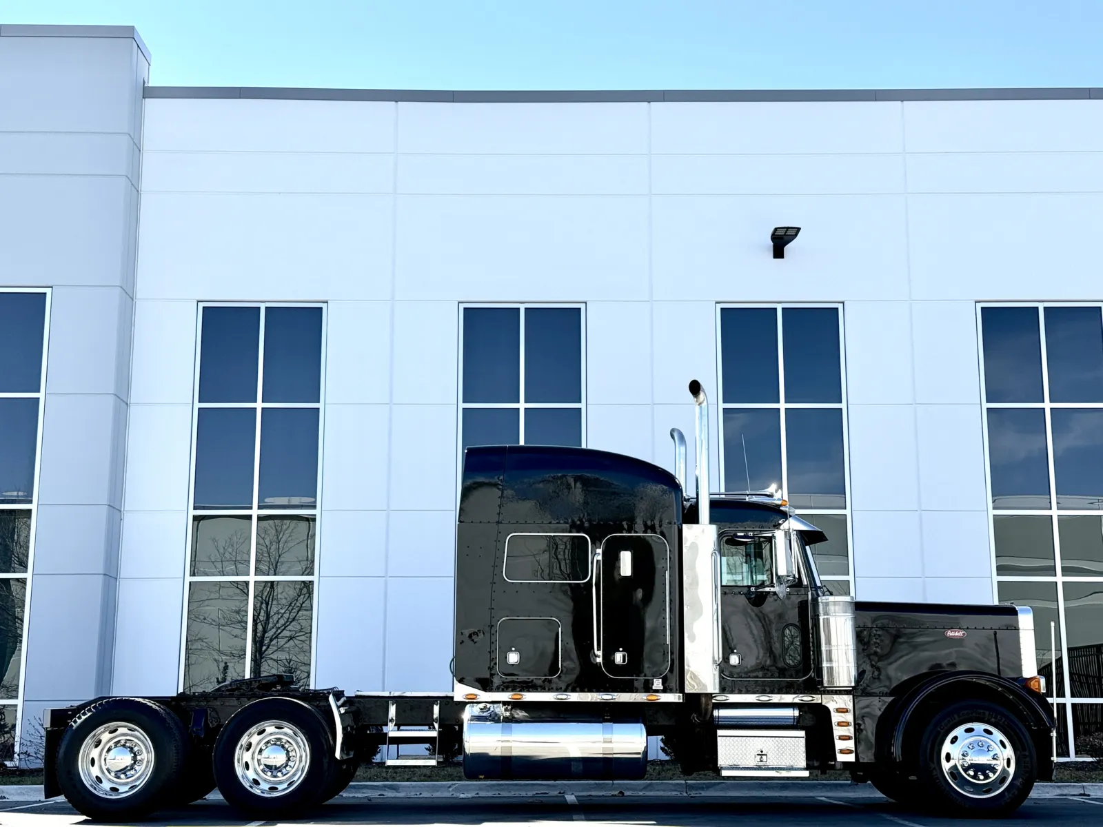 2000 Peterbilt - image 3