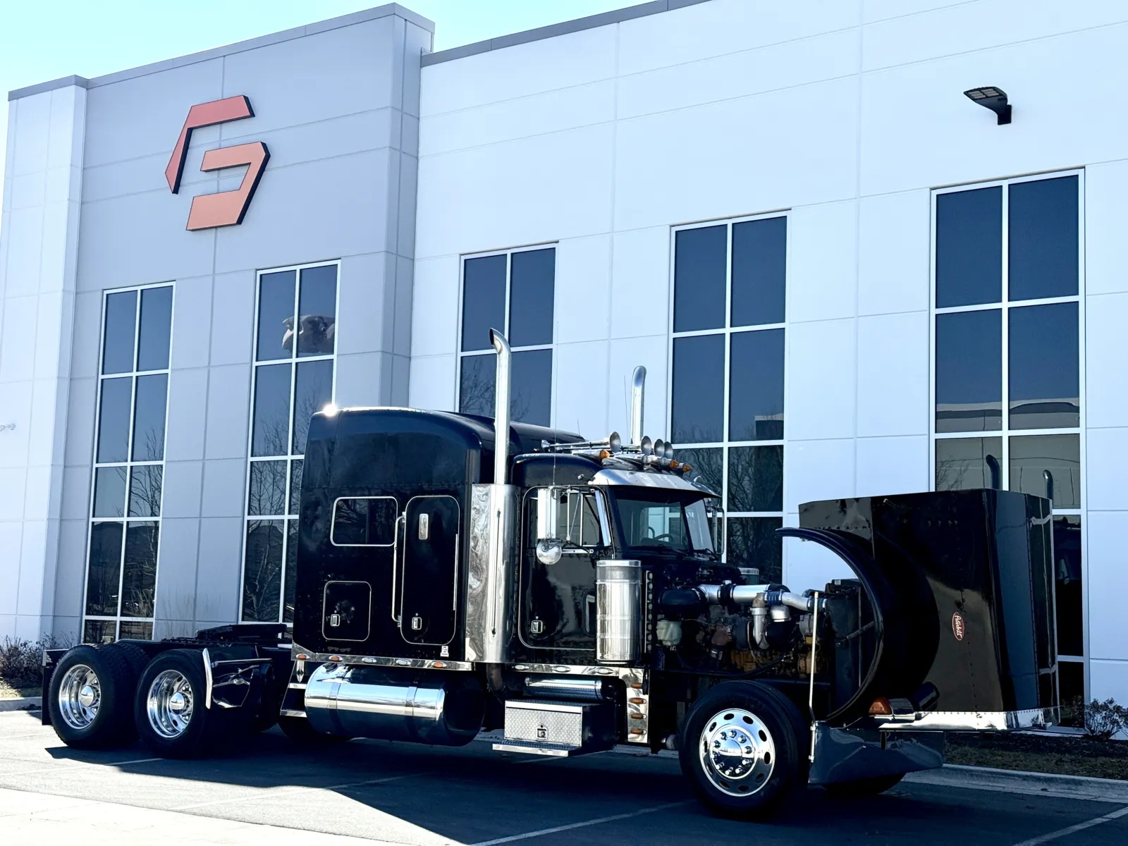 2000 Peterbilt - image 9