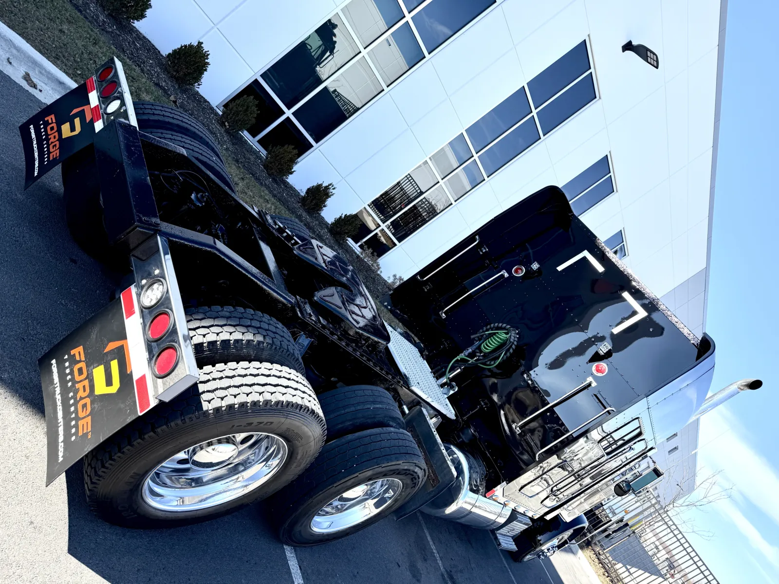 2000 Peterbilt - image 11