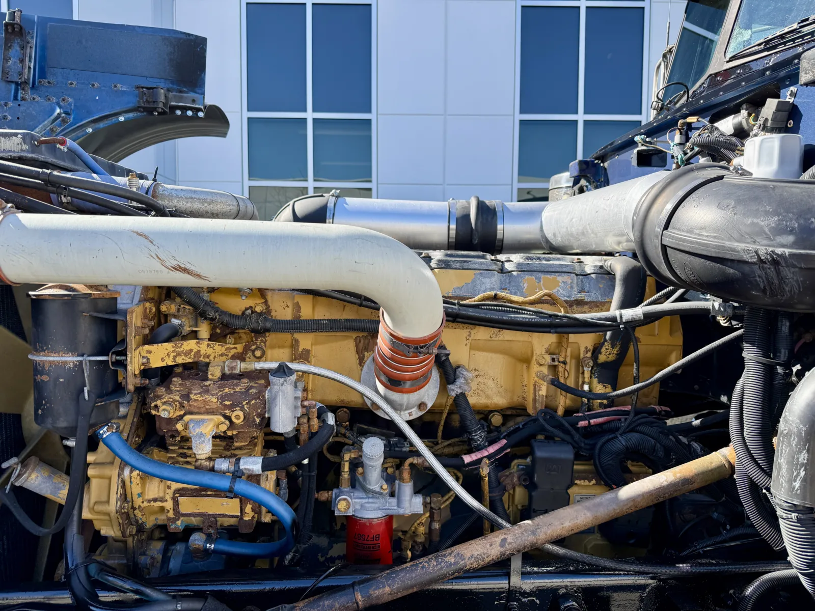 2000 Peterbilt - image 12