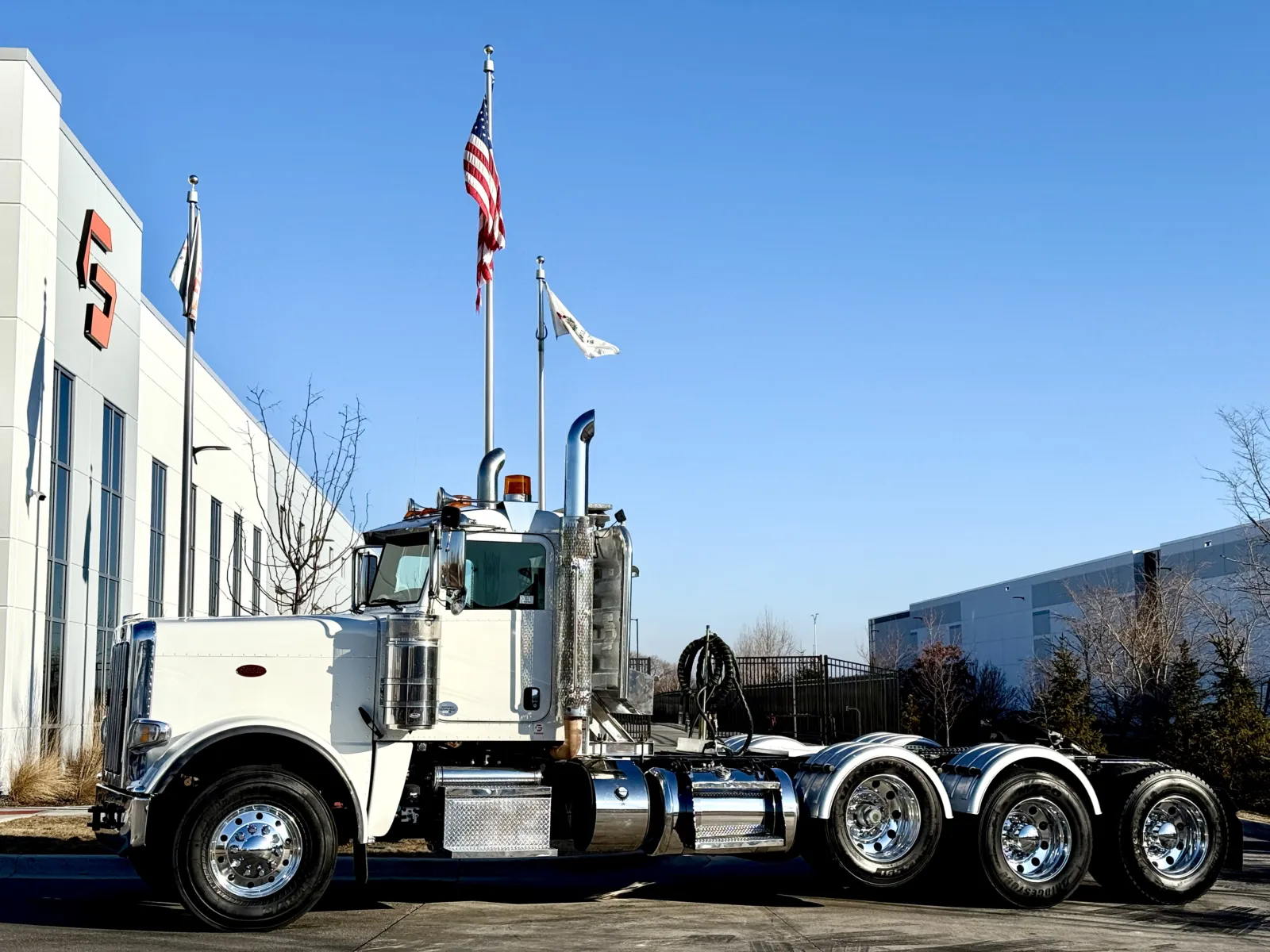 2015 PETERBILT 389 for sale in New Lenox, IL