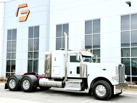 Photos of 2011 PETERBILT 389 for sale in New Lenox, IL at Forge Truck Centers - Illinois