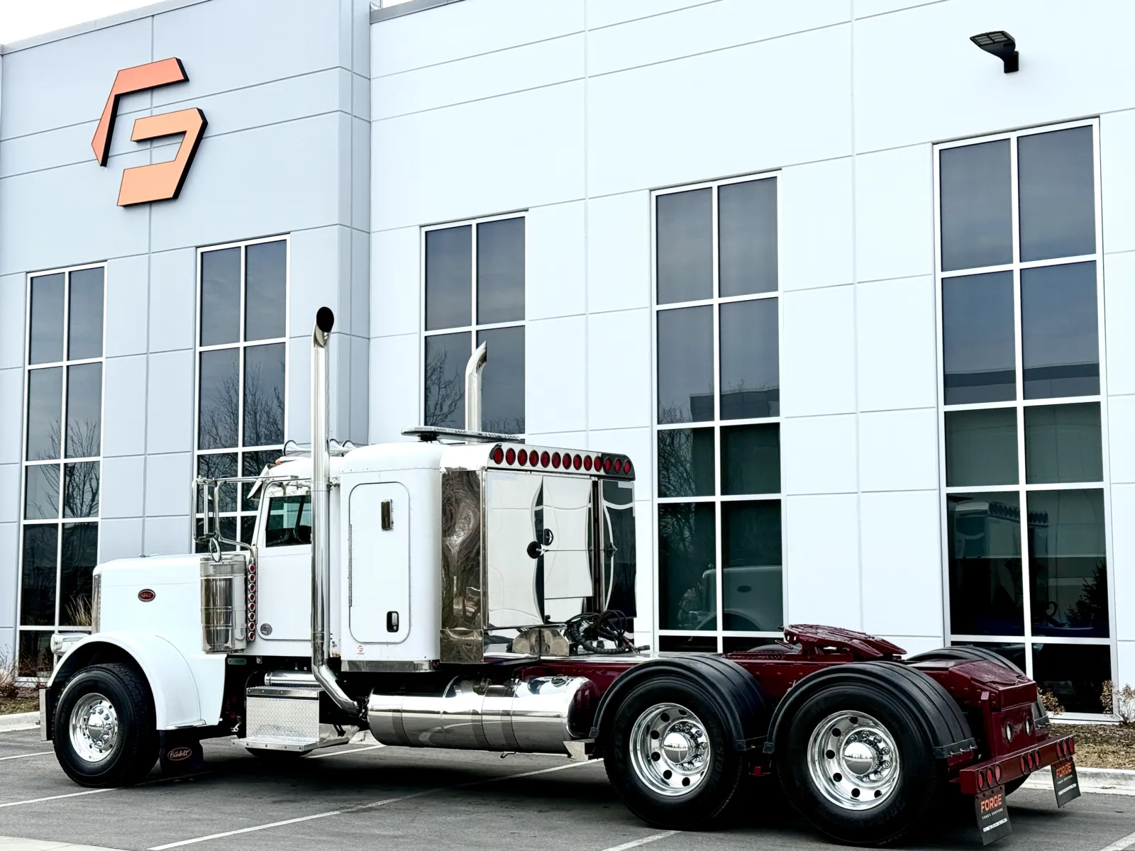 2011 Peterbilt 389 - image 6