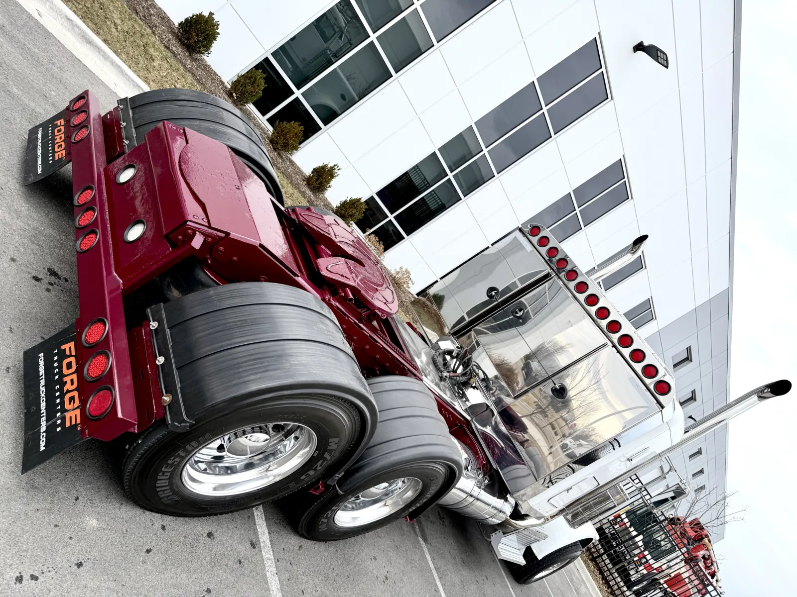 2011 Peterbilt 389 - image 11