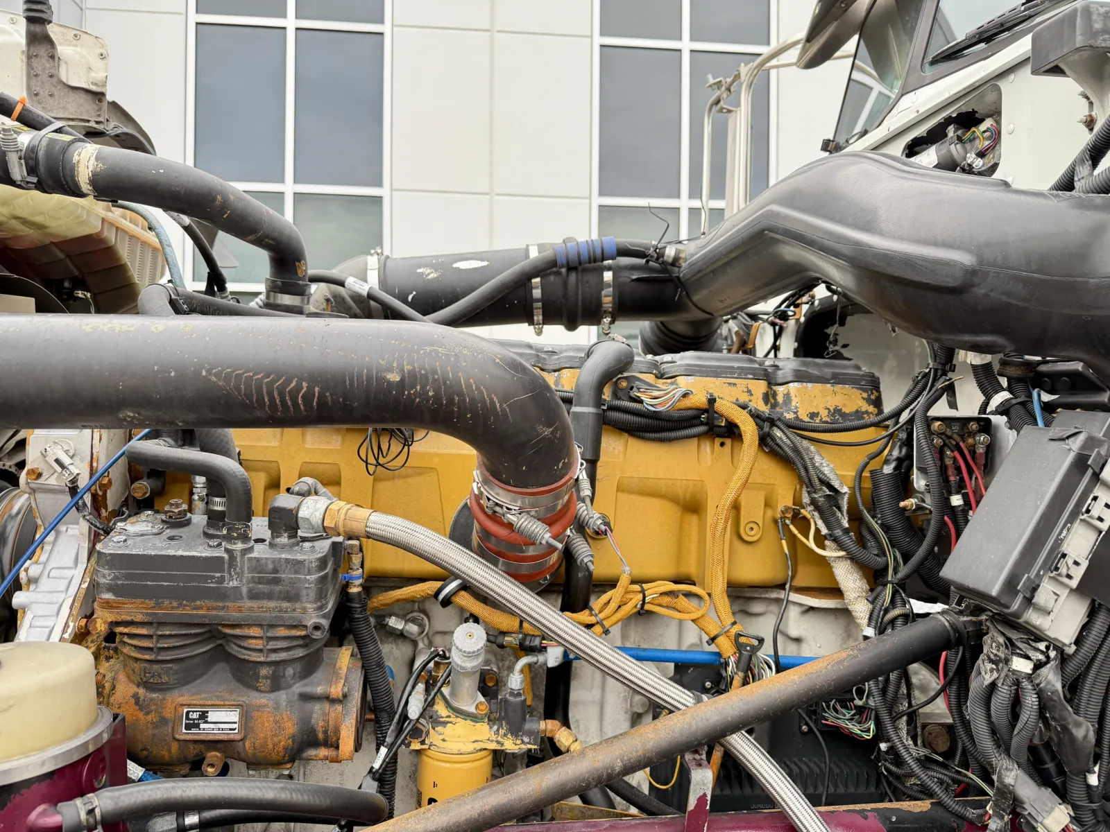 2011 Peterbilt 389 - image 12