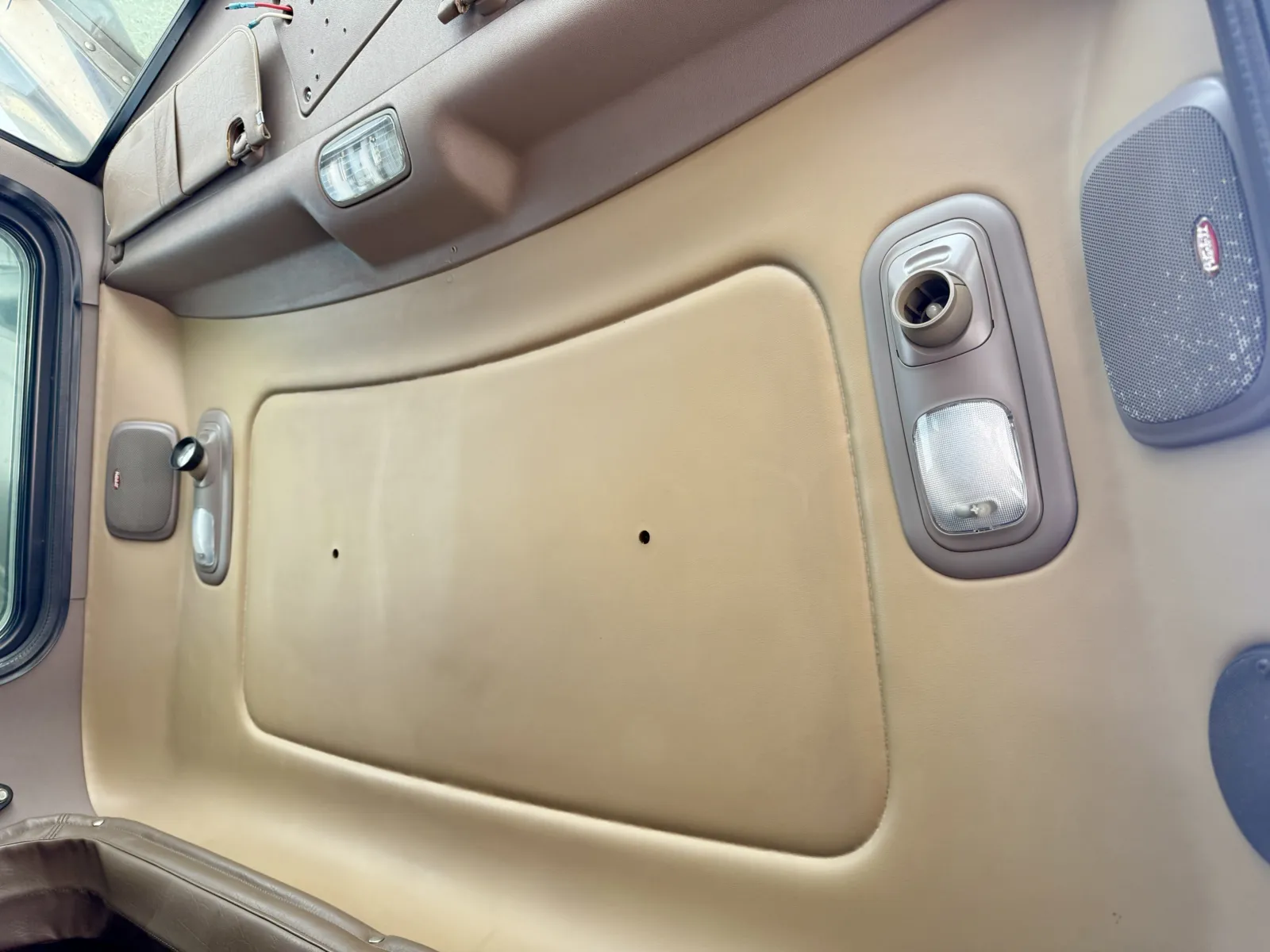 2011 Peterbilt 389 - image 21