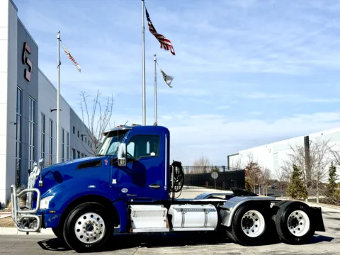2019 KENWORTH T880 for sale in New Lenox, IL