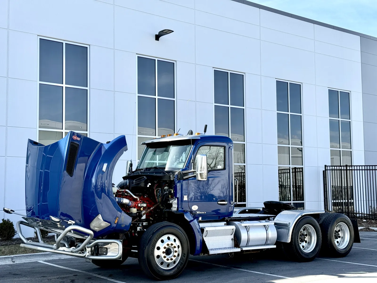 2019 Kenworth T880 - image 10