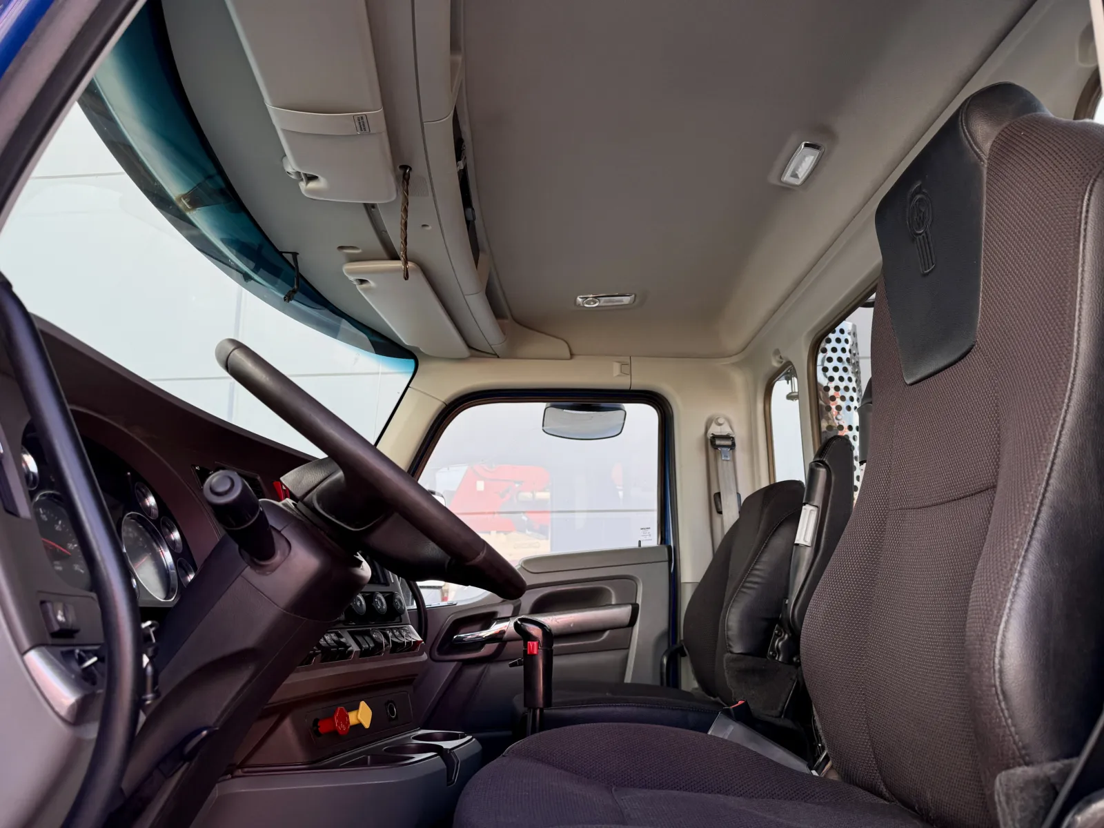 2019 Kenworth T880 - image 14